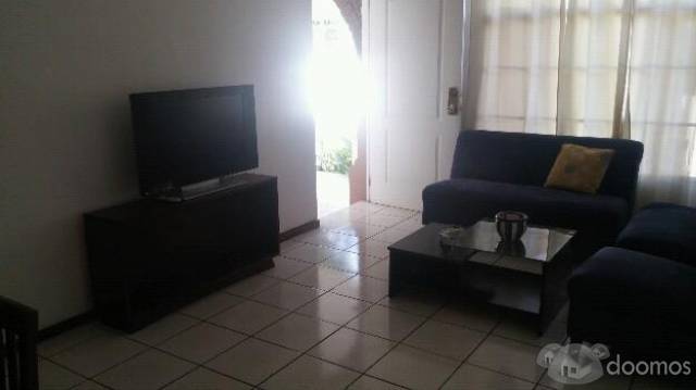 SE ALQUILA APARTAMENTO AMUEBLADO ZONA ESCALON - 1