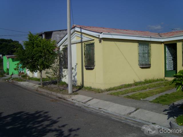 Vendo Casa como nueva a entrada de colonia precio negociable - 1
