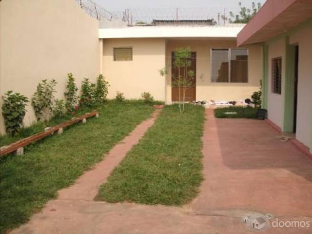 URGE VENDER POR EMBARGO CASA PRIVADA ATRAS DE PLAZA GOLTREE - 1