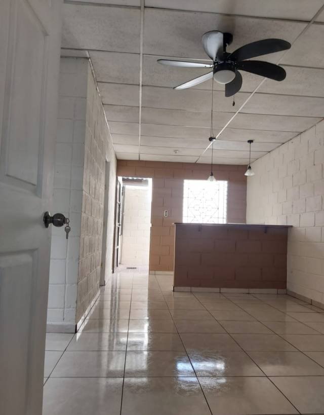 Casa Recién Remodelada - 2