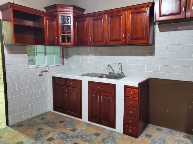CASA UNIFAMILIAR EN VENTA - 4